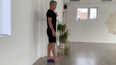 How to perform Reverse Step Ups exercise to reduce knee pain