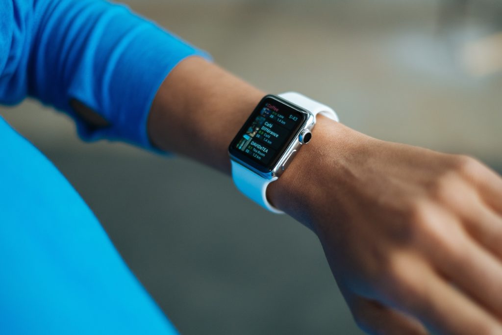 6 Ways Wearable Technology Can Benefit Your Workout - Sworkit
